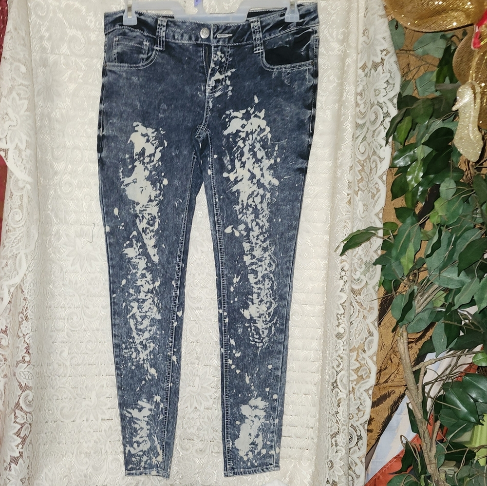 Rue21 BLUE Skinny Jeans Distressed Acid Wash